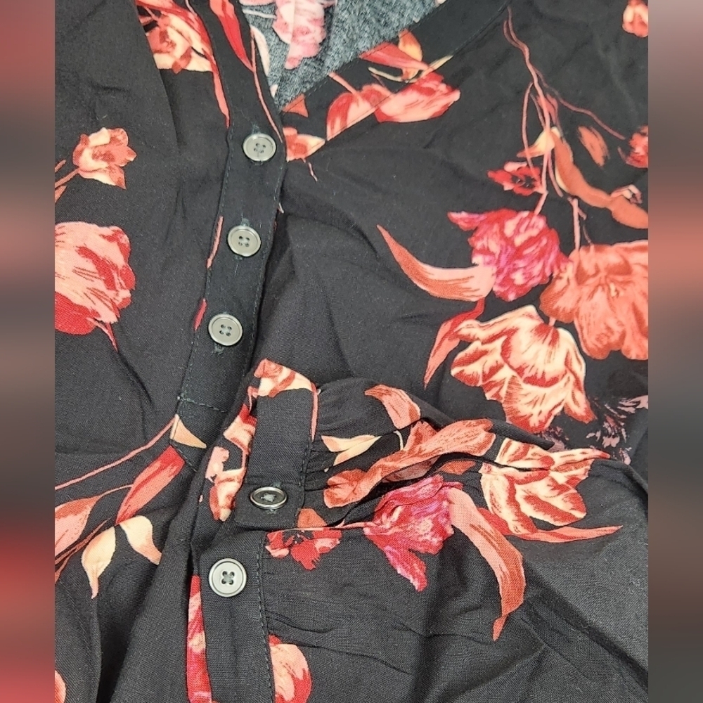 Torrid Black Challis Ruffle Trim Pullover Top/ Floral Print Flowy Blouse - Picture 4 of 10